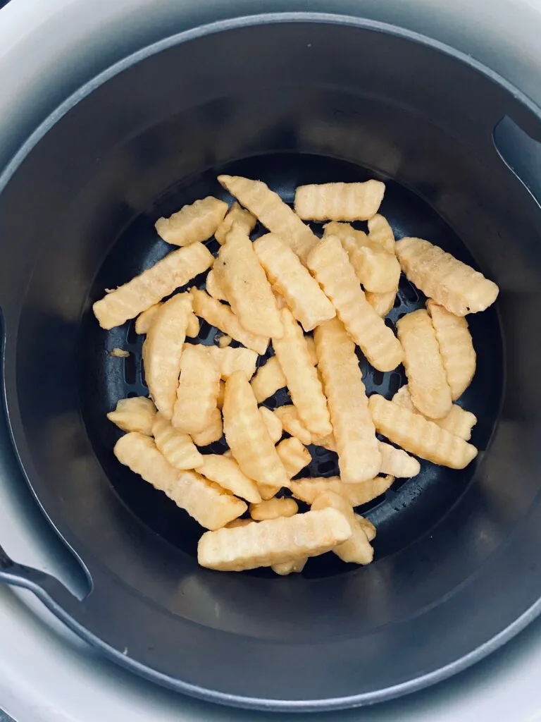 how to cook frozen chips in airfryer